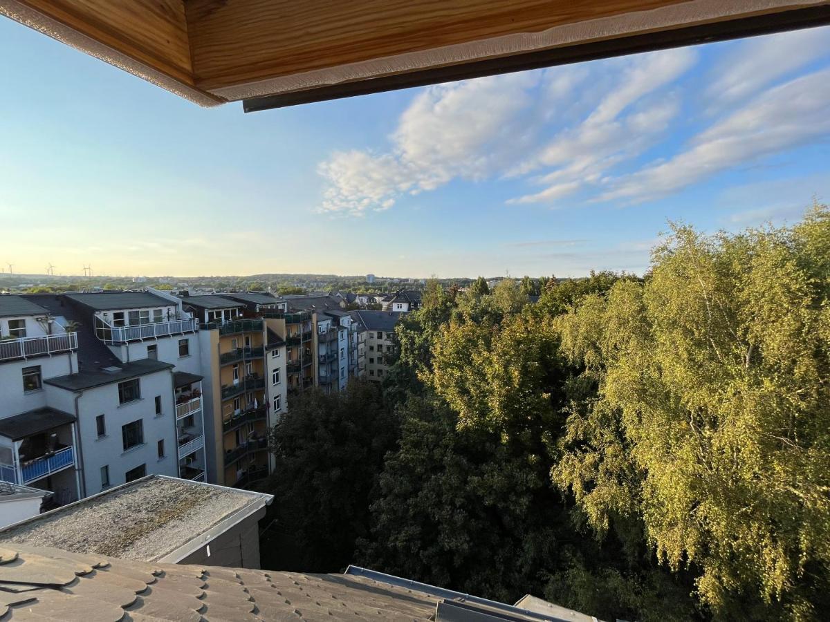 105 Qm Neues Klimatisiertes Appartment Fuer Familien Privater Parkplatz Chemnitz Bagian luar foto