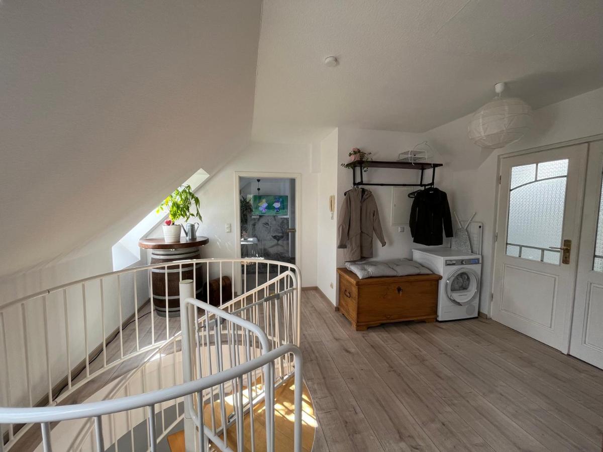 105 Qm Neues Klimatisiertes Appartment Fuer Familien Privater Parkplatz Chemnitz Bagian luar foto